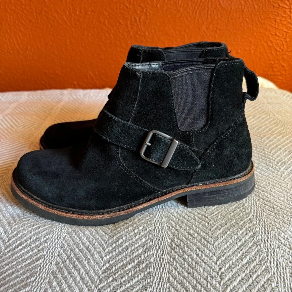 LL Bean Womens Black Suede Ankle Boots Buckle Chelsea Moto Booties 8M